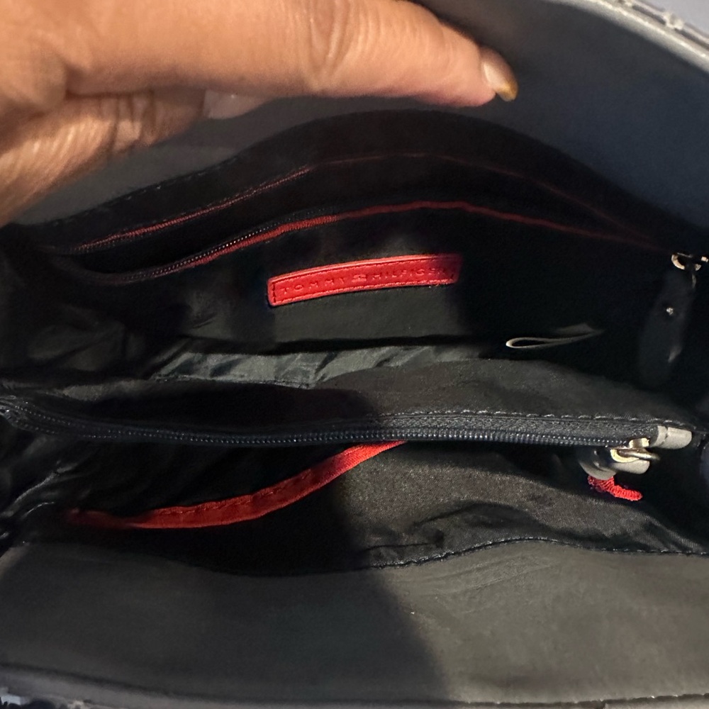 Tommy Hilfiger Gray Patterned Handbag - image 4